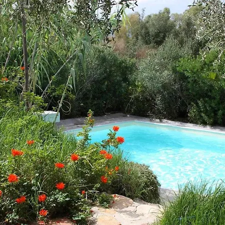 Holiday home Catiadas Casa Con Piscina E Terreno 1 *